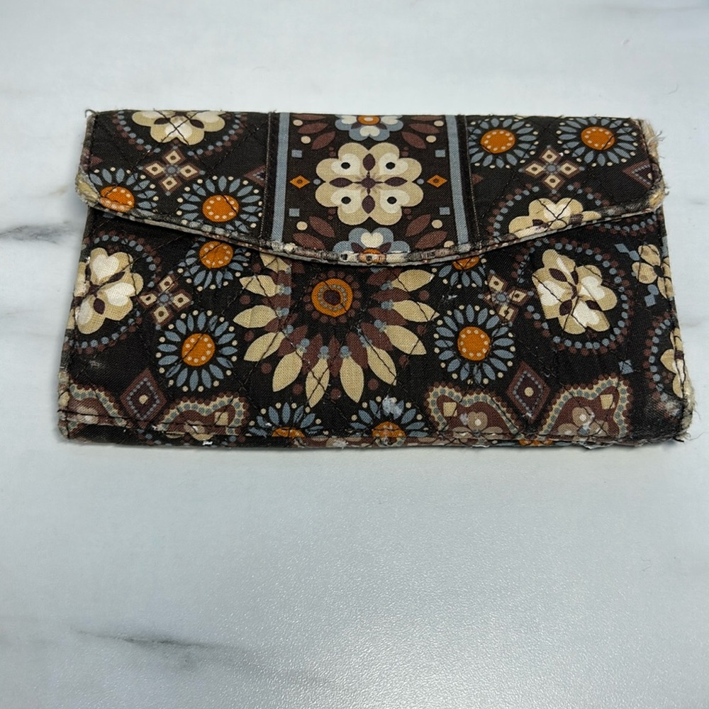 Vera Bradley Wallet in Canyon Rare Retired Pattern